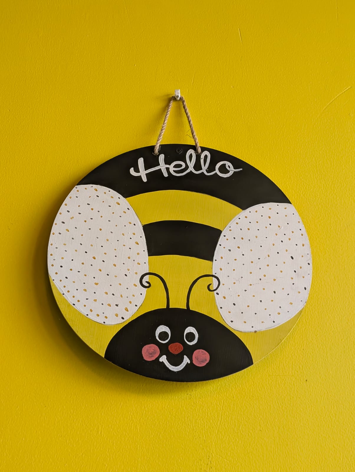 Busy Bee Welcome Plate