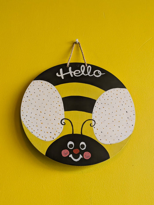 Busy Bee Welcome Plate